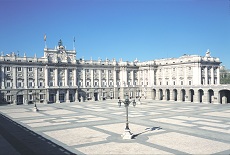 Vista frontal del Palacio Real