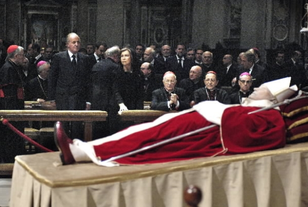 Visita a la Capilla Ardiente