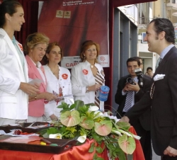 La Infanta saluda a su marido