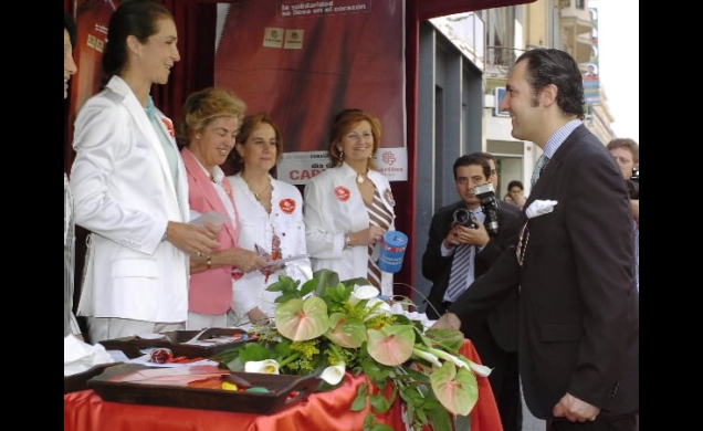 La Infanta saluda a su marido