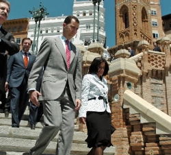 El Príncipe durante su paseo por "El Óvalo"