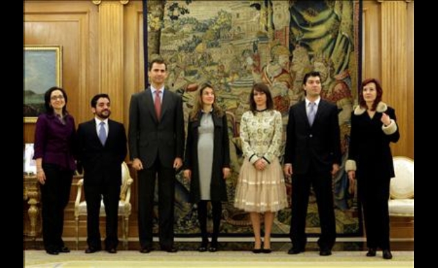 Don Felipe y Doña Letizia, con los representantes de la CEAJ
