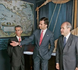Inauguración de la exposición en el Convento de Mínimos