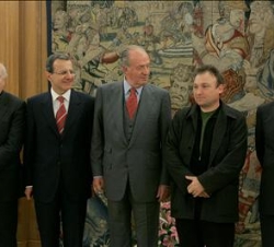 Su Majestad el Rey junto al ministro de Asuntos Exteriores Miguel Angel Moratinos, el secretario general adjunto de Naciones Unidas, Sergei Ordzhoniki