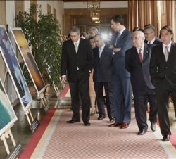 Su Alteza Real recorre la exposición "América Natural"