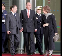 Sus Majestades los Reyes fueron despedidos en el Aeropuerto de Madrid-Barajas