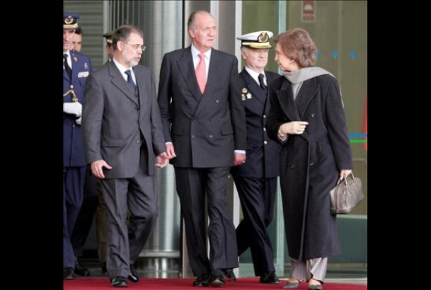 Sus Majestades los Reyes fueron despedidos en el Aeropuerto de Madrid-Barajas
