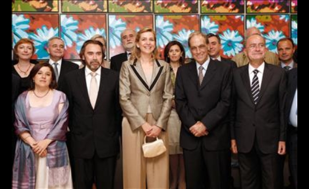 Doña Cristina junto a los premiados