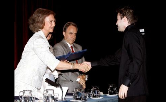 Doña Sofía, durante la entrega de becas