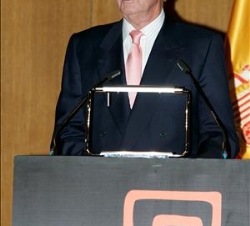 Don Juan Carlos, durante sus palabras