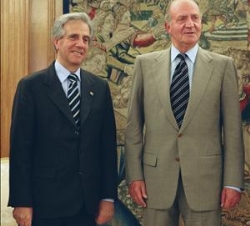 Don Juan Carlos recibe en el Palacio de la Zarzuela al Presidende de la República del Uruguay, Tabaré Vázquez Rosas