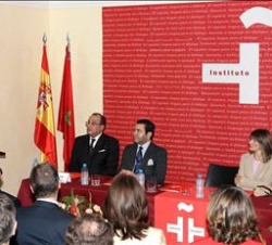 El Príncipe Felipe ,junto a la Princesa Letizia, el Príncipe Muley Rachid de Marruecos el ministro de Asuntos Exteriores y Cooperación de Marruecos, T