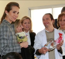 Su Alteza Real la Infanta Doña Elena, durante su visita