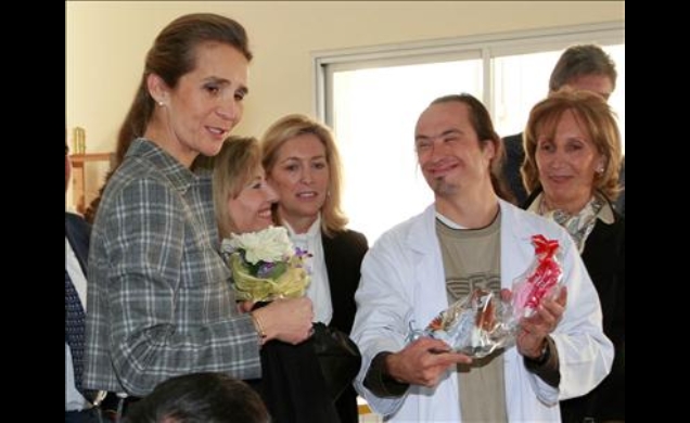 Su Alteza Real la Infanta Doña Elena, durante su visita