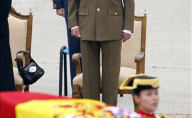 Su Majestad el Rey, durante el funeral por el guardia civil Fernando Trapero Blázquez