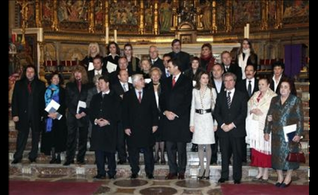 Sus Altezas Reales los Príncipes de Asturias junto al presidente de Castilla-La Mancha, José María Barreda, el ministro de Cultura, César Antonio Moli