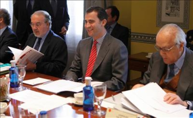 Su Alteza Real el Príncipe de Asturias, durante la reunión del Patronato del Real Instituto Elcano