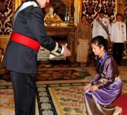Su Majestad el Rey recibe a la Embajadora del Reino de Tailandia