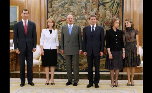 Sus Majestades los Reyes, Sus Altezas Reales los Príncipes de Asturias y Sus Excelencias el Presidente de la República de Bulgaria y su esposa