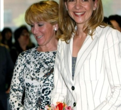 Su Alteza Real, acompañada por la presidenta de la Comunidad de Madrid, Esperanza Aguirre
