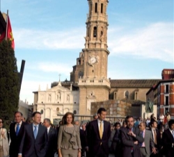 Los Duques de Palma acompañados por el presidente de Aragón, Marcelino Iglesias y el alcalde de Zaragoza, Juan Alberto Belloch