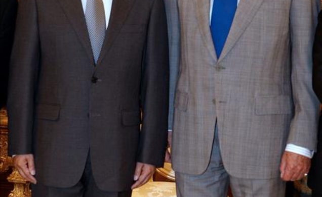 Su Majestad el Rey junto al ministro de Relaciones Exteriores de la República Popular China, durante la audiencia