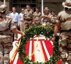Homenaje a los caídos en la Base de Herat