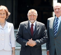 Sus Majestades los Reyes y el Presidente de la República de Croacia, Stjepan Mesic