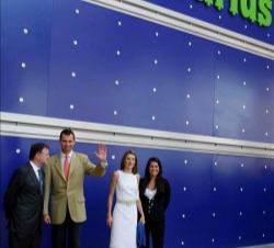 Don Felipe y Doña Letizia, en el Pabellón de Asturias