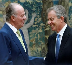 El Rey con el ex primer ministro británico Tony Blair