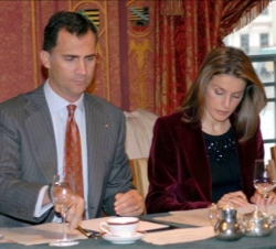 Sus Altezas Reales los Príncipes de Asturias durante la reunión