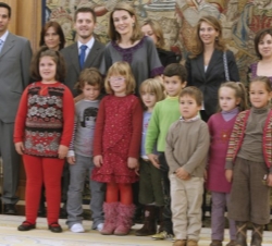Doña Letizia con la representación del Proyecto