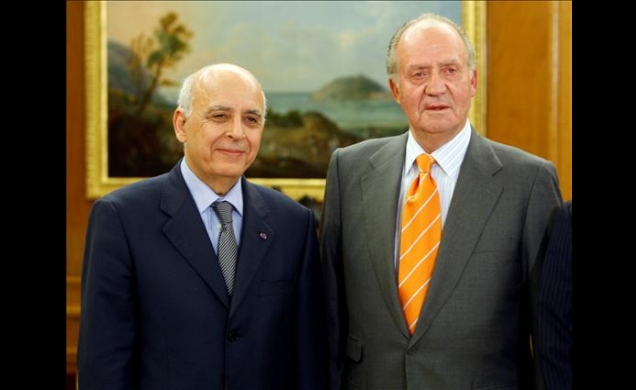 Don Juan Carlos acompañado por el Primer Ministro de Túnez, Mohamed Ghannouchi