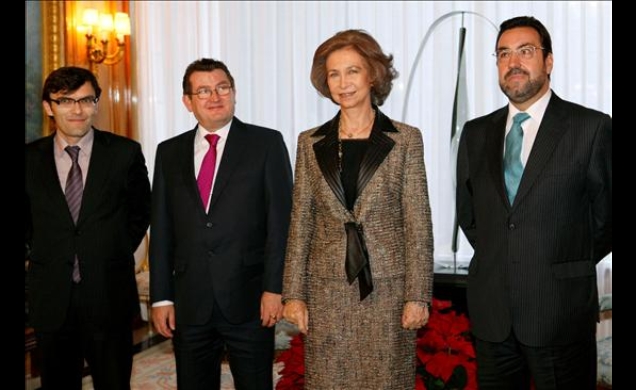 Doña Sofía, con el presidente de la Fundación ONCE, Miguel Carballeda Piñeiro, el vicepresidente ejecutivo de la Fundación ONCE, Alberto Durán López, 