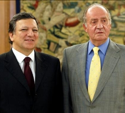 Su Majestad el Rey con el Presidente de la Comisión Europea