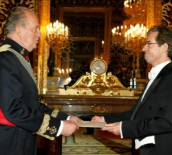 Don Juan Carlos recibe las credenciales del nuevo embajador de Nueva Zelanda
