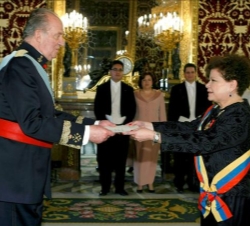 La nueva embajadora de Guatemala entrega sus credenciales a Su Majestad el Rey