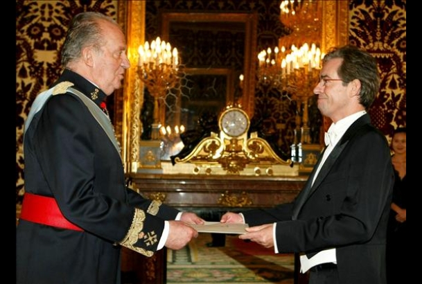 Don Juan Carlos recibe las credenciales del nuevo embajador de Nueva Zelanda