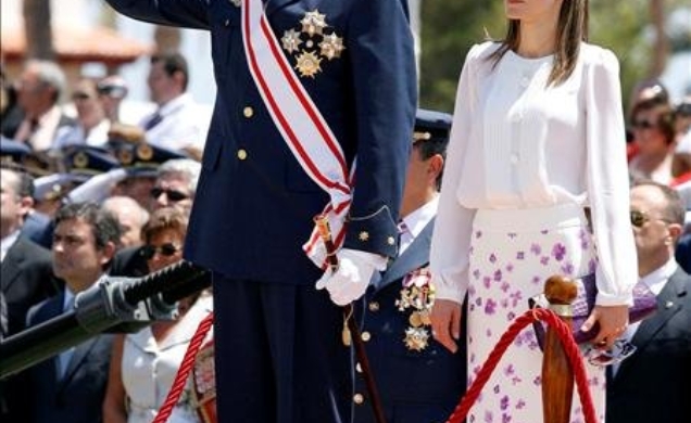Sus Altezas Reales los Príncipes de Asturias han presidido la entrega de los Reales Despachos en la Academia General del Aire