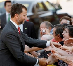 Don Felipe y Doña Letizia recibieron el cariño de los ciudadanos