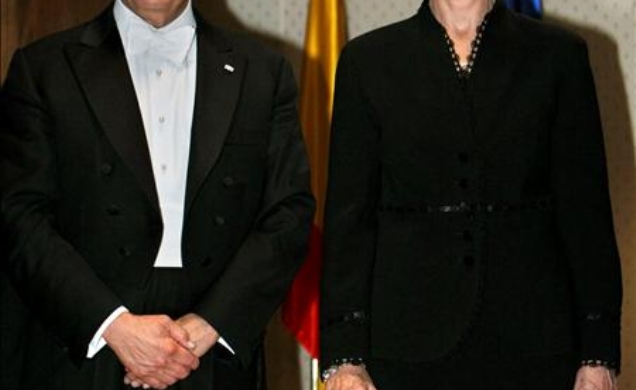 Su Majestad junto al director de la Orquesta Filarmónica de Israel, Zubin Metha