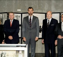 El Príncipe de Asturias, junto a la vicepresidenta primera del COE, Theresa Zabell, el presidente del COI, Jacques Rogge, el presidente del COE, Aleja