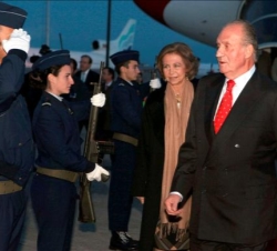 Sus Majestades, a su llegada a Lisboa