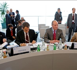 Su Majestad el Rey, el presidente del Gobierno, la vicepresidenta primera y ministra de la Presidencia y el ministro de Asuntos Exteriores, durante la