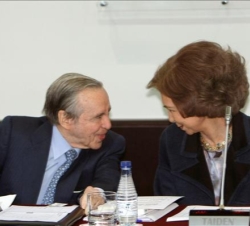 Doña Sofía, con el presidente de la FAD, JoséÁngel Sánchez Asiaín