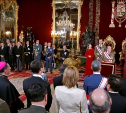 Vista general del Salón del Trono durante la intervención de Su Majestad el Rey