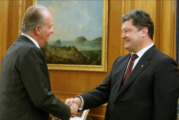 El Rey recibe el saludo del ministro de Asuntos Exteriores de Ucrania