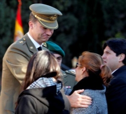 El Príncipe de Asturias y de Girona mostró sus condolencias a los familiares del soldado John Felipe Romero Meneses