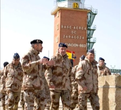 El Rey, durante su visita a la Base Aérea de Zaragoza