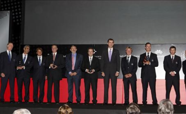 Fotografía de grupo con los premiados